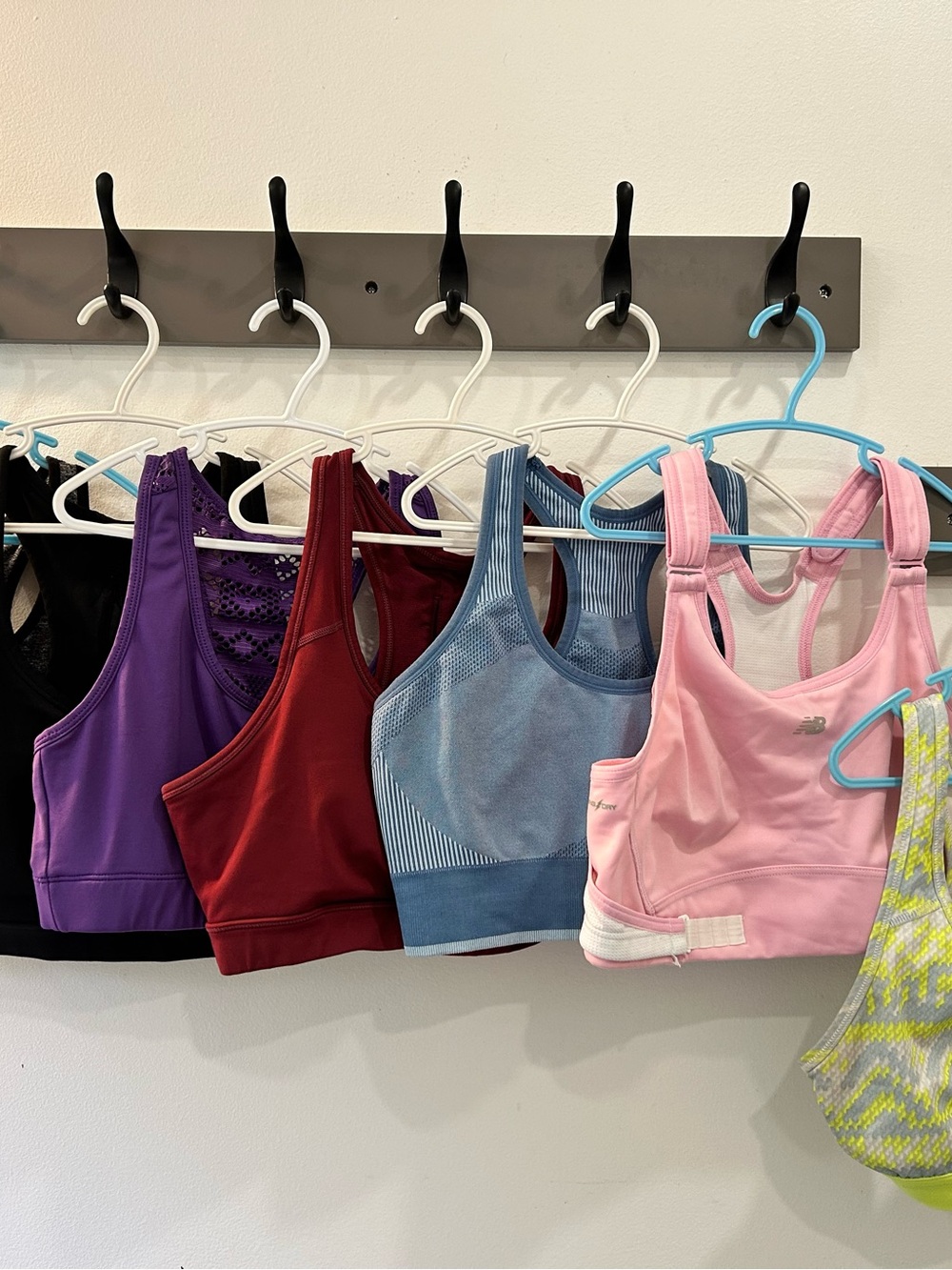 Lot of 7 Women’s Sports Bras • Medium